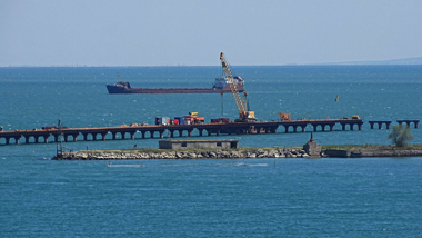 Строители Керченского моста «вышли в море»